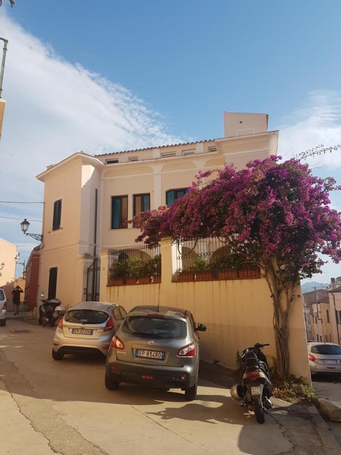 Monolocale In Villa Centrale Ла-Маддалена Экстерьер фото